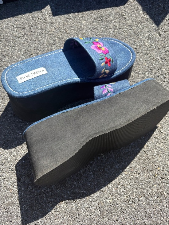 Steve Madden Shoes - Steve Madden Denim Platform Slide Sandals with Floral Embroidery, size 8